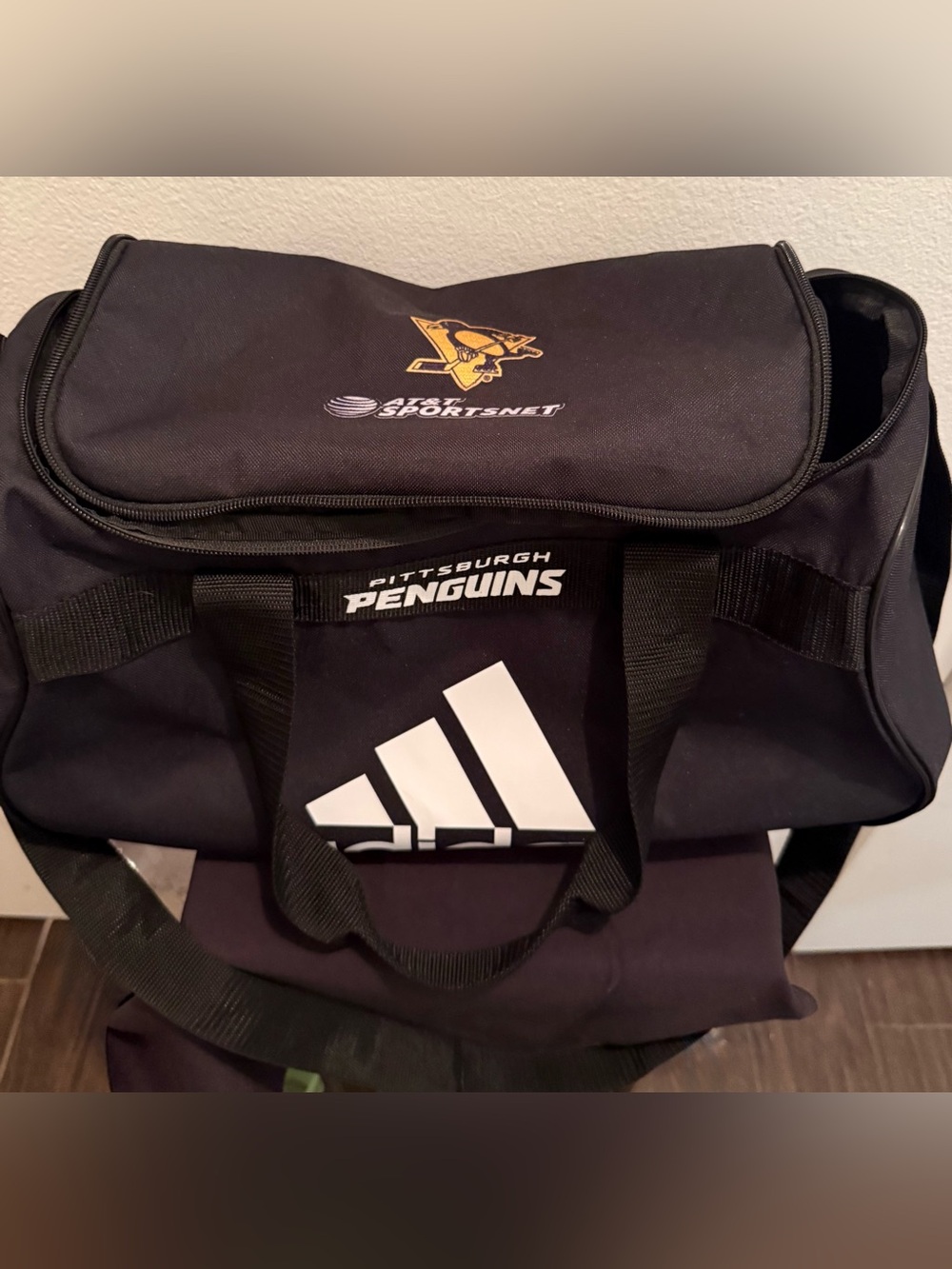 NHL Pittsburgh Penguins Stadium give away duffle bag w/adjustable strap.